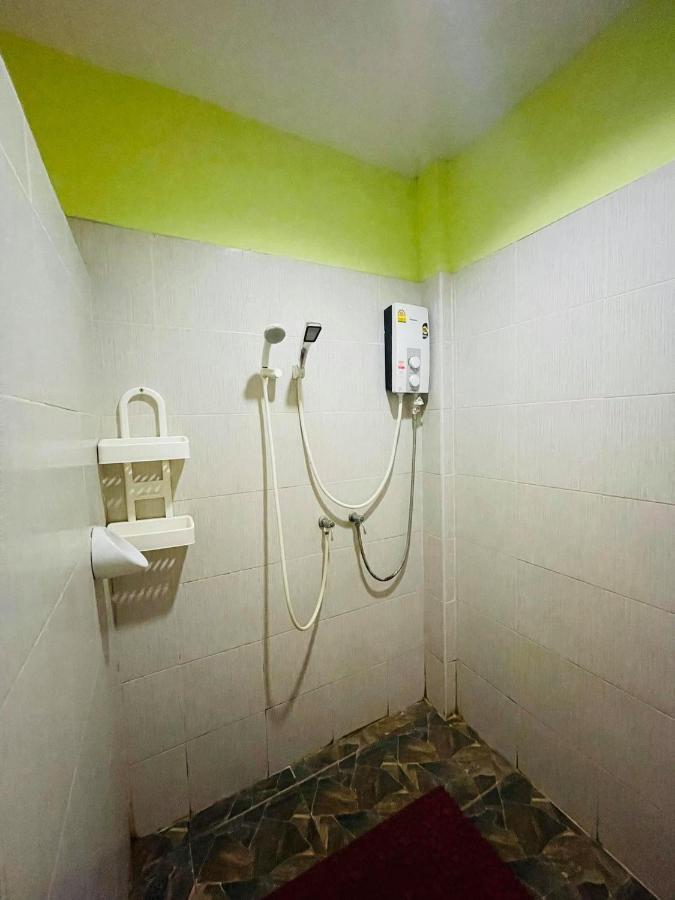 Baan Sri Family Hotel Kabin Buri Exterior photo